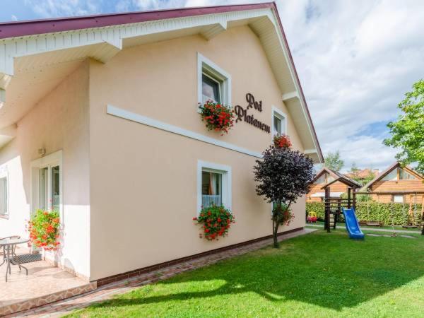 Hotel Pod Platanem Rowy  Exterior foto